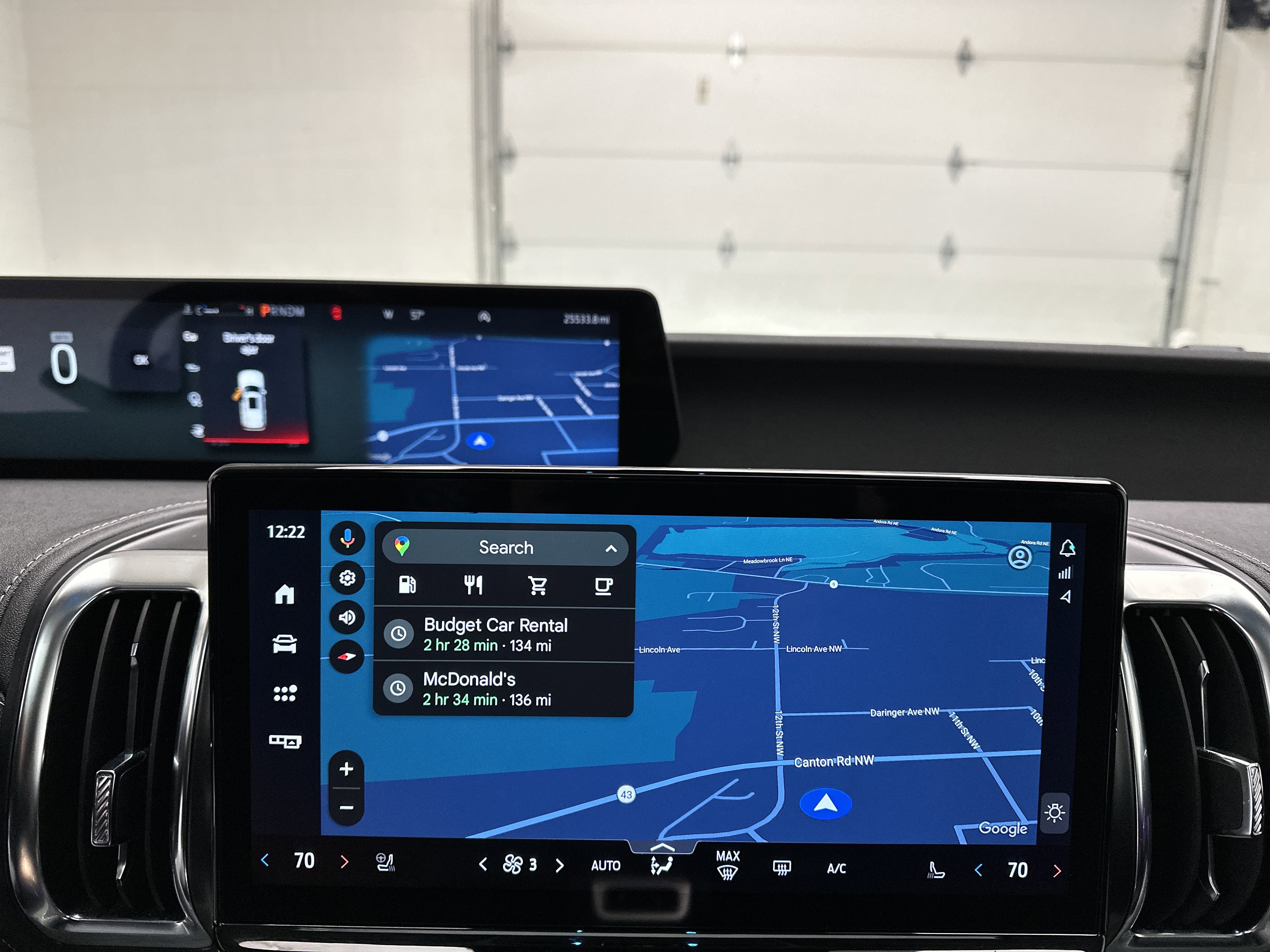 Used 2025 Ford Expedition Platinum image 38