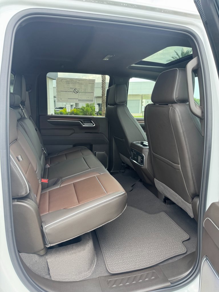 New 2025 GMC Sierra 2500 Denali w/ Denali Reserve Package image 16