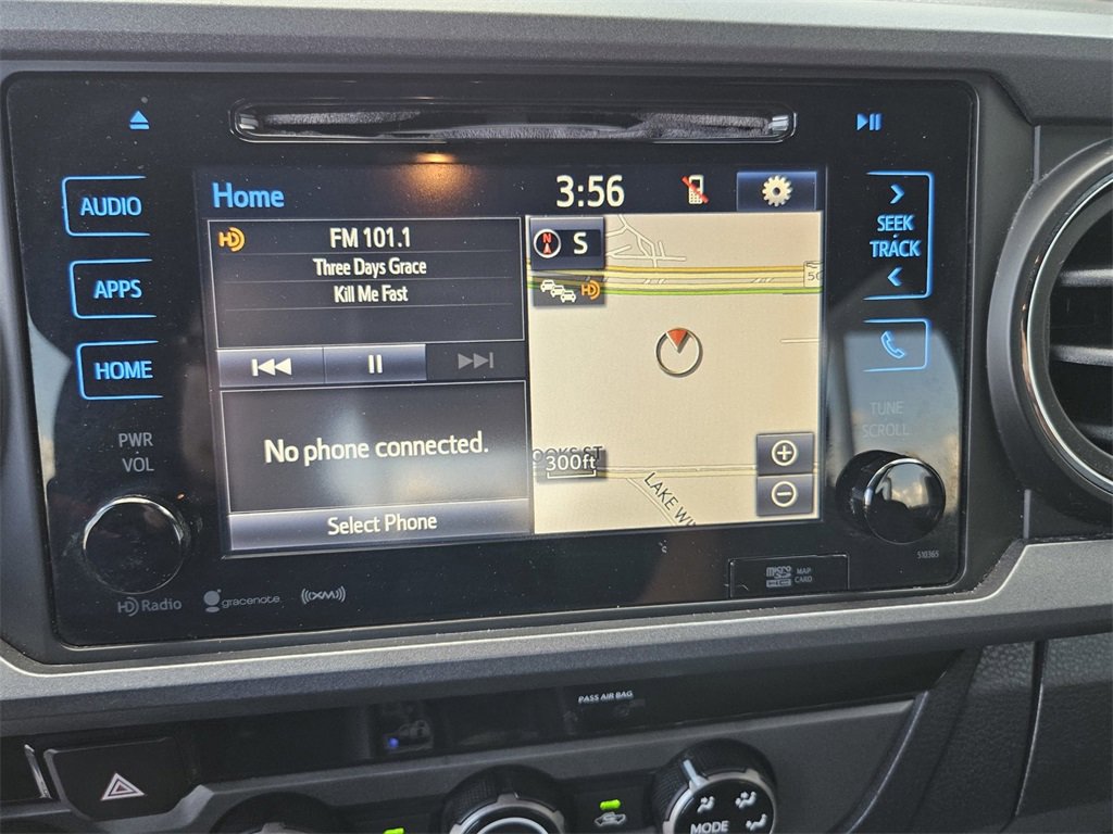 Used 2018 Toyota Tacoma TRD Sport image 18