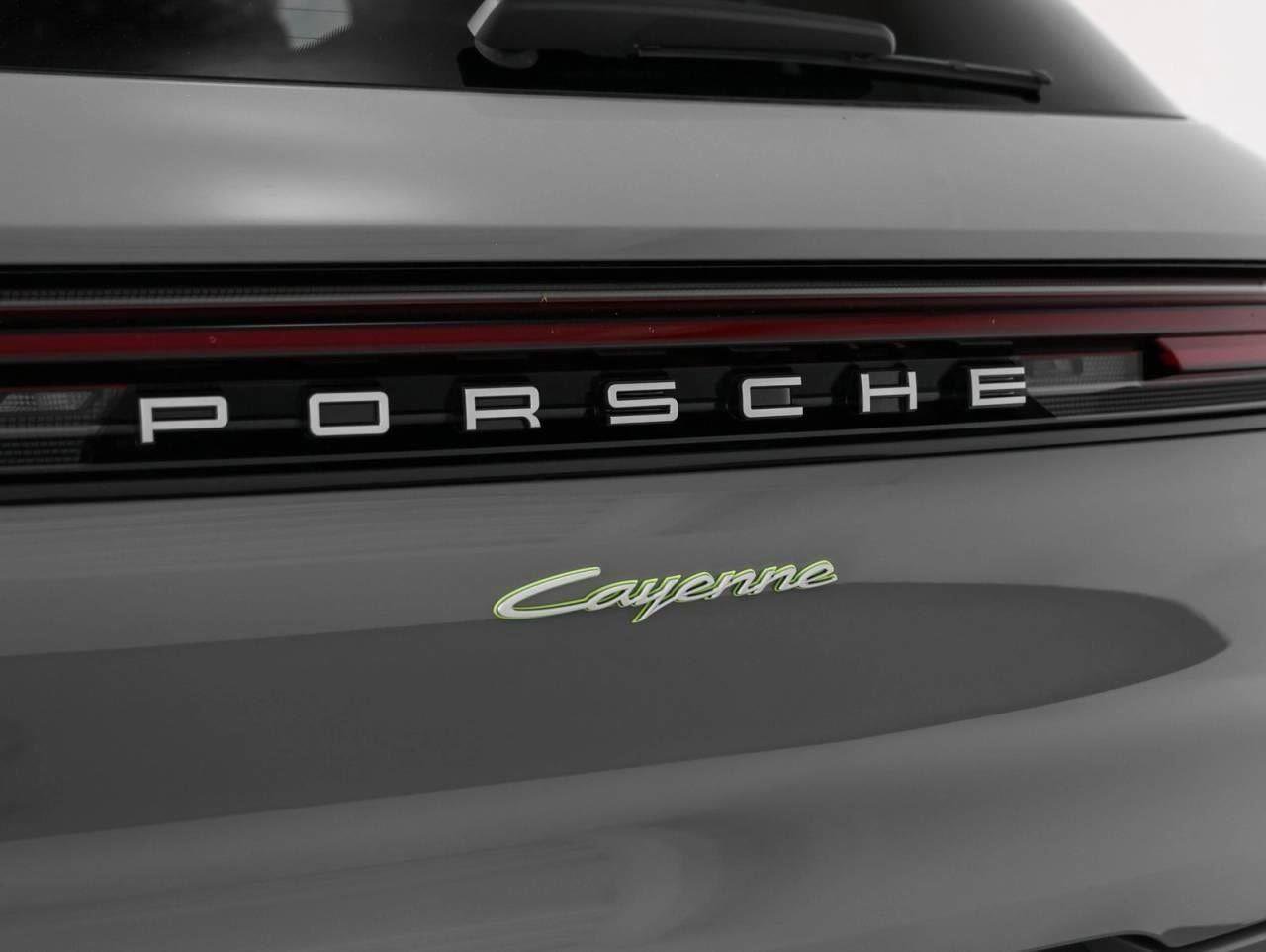 New 2025 Porsche Cayenne E-Hybrid image 76
