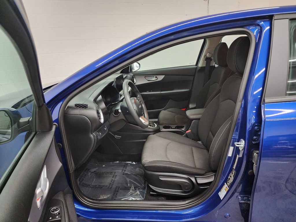 Used 2023 Kia Forte LXS image 13
