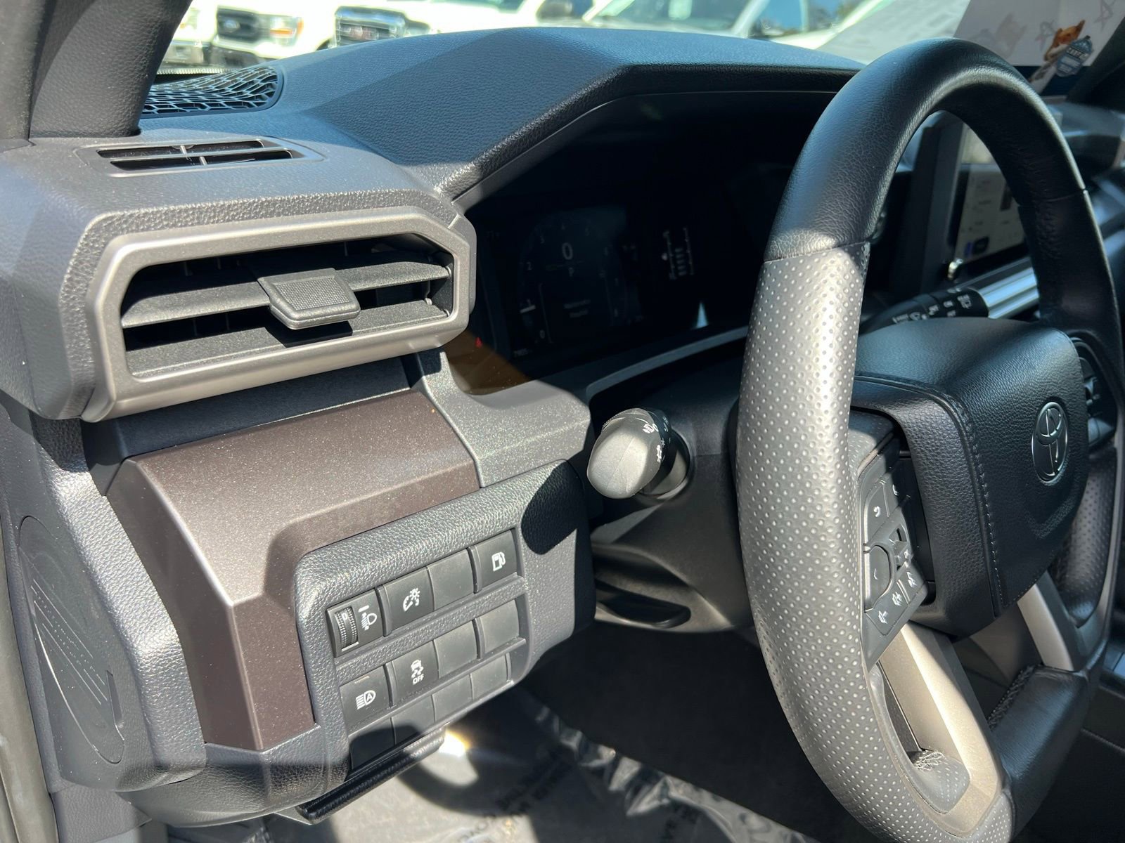 Used 2025 Toyota 4Runner SR5 image 29