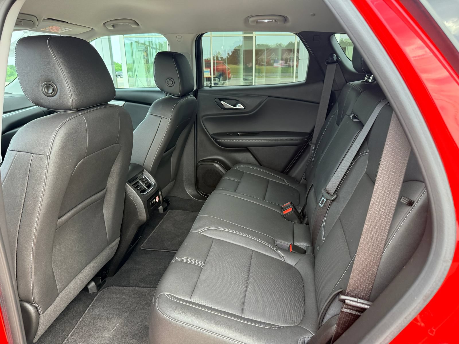 Used 2024 Chevrolet Blazer LT FWD image 12