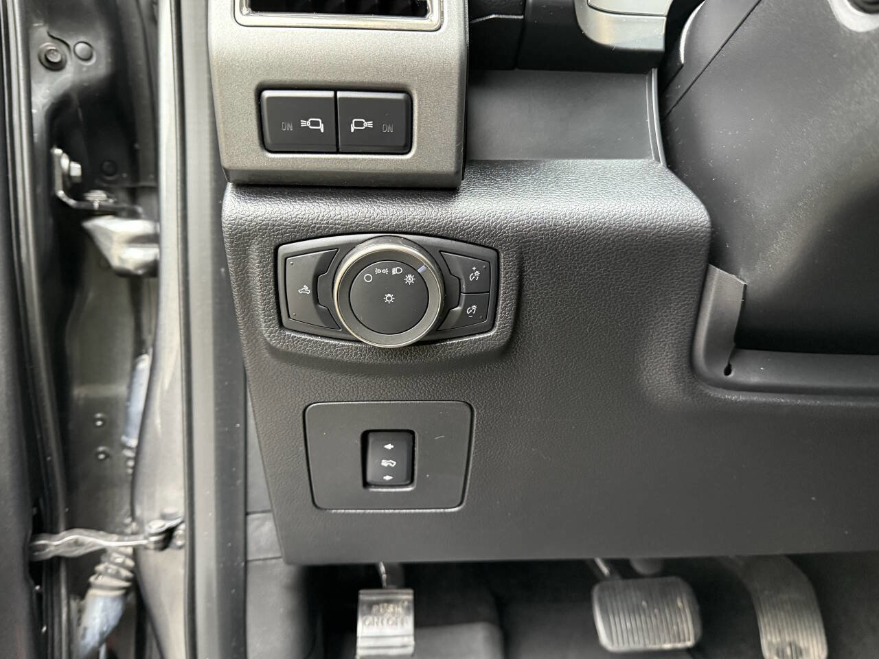 Used 2017 Ford F150 Raptor w/ Equipment Group 802A Luxury image 66