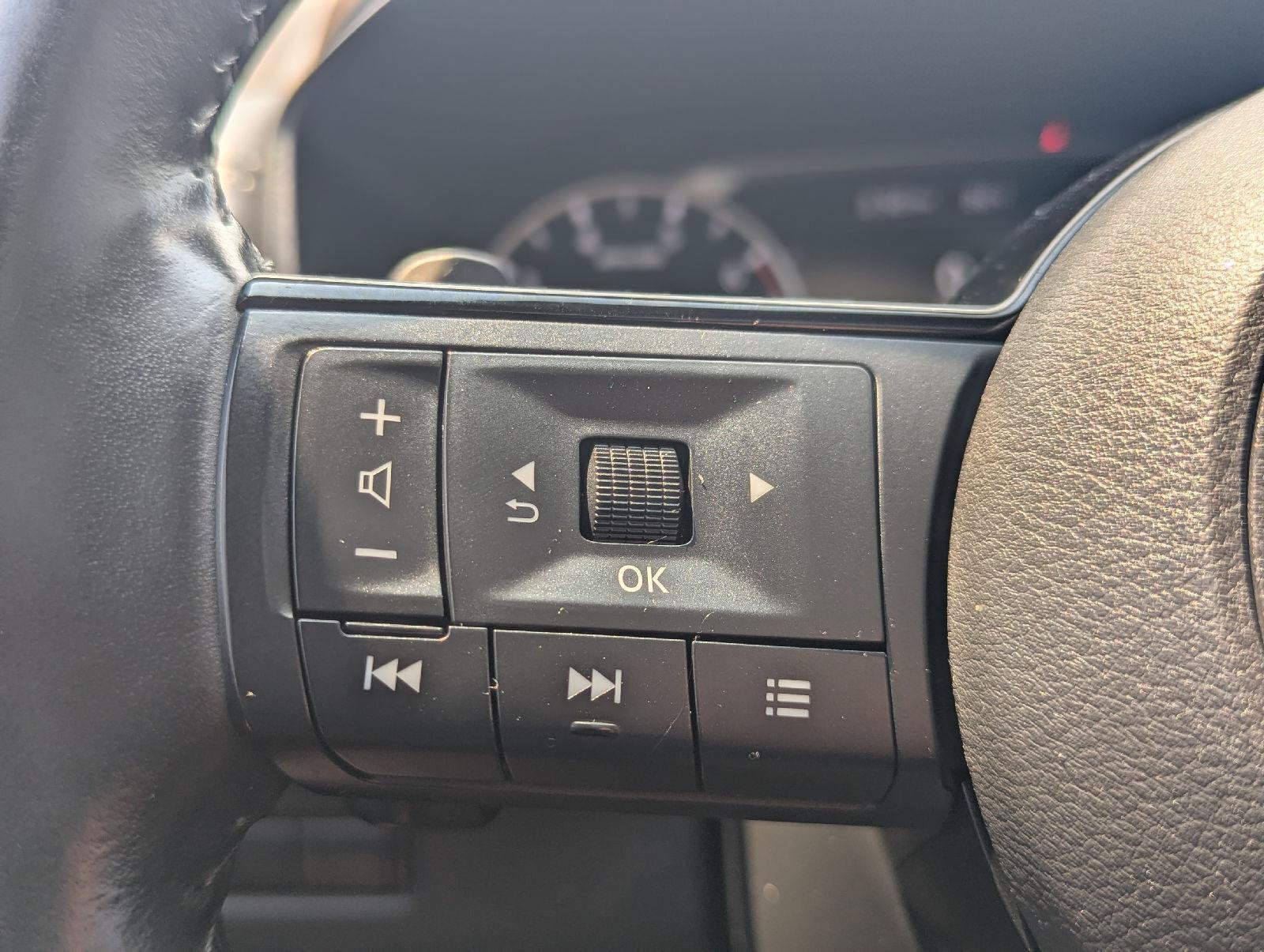 Used 2021 Nissan Rogue SL AWD/4WD image 22