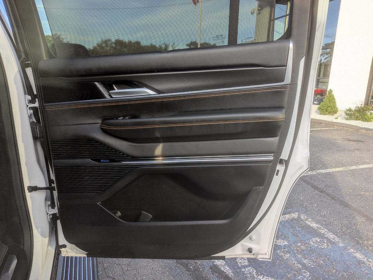 Used 2024 Jeep Grand Wagoneer Series III w/ Rear Seat Video Group 1 image 33