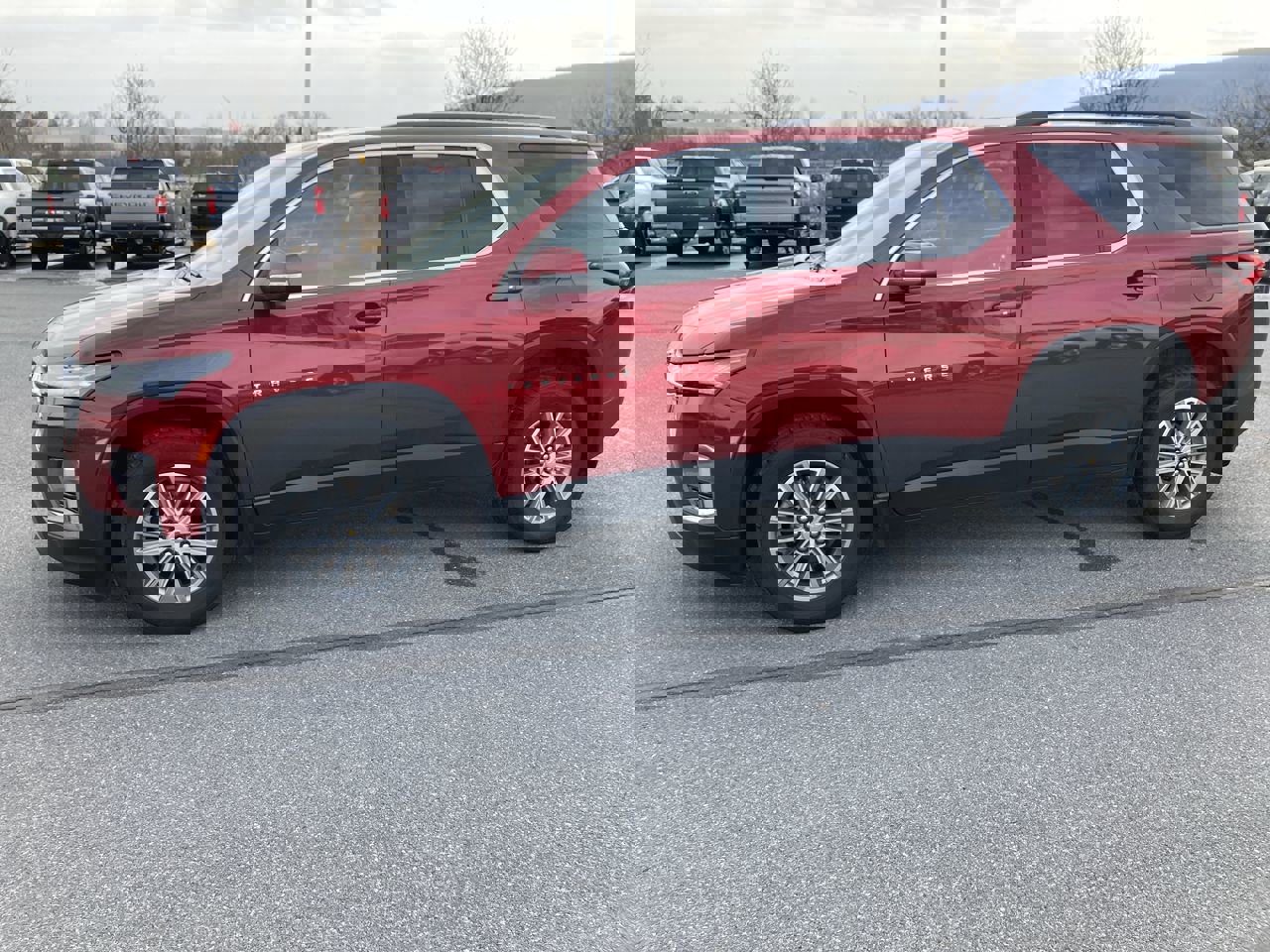 Used 2023 Chevrolet Traverse LT image 4