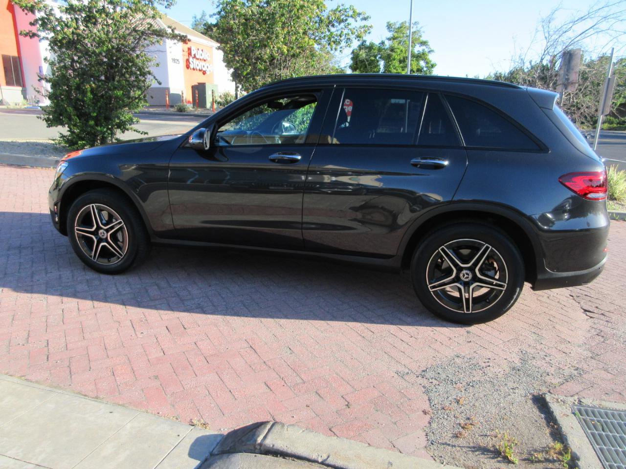 Used 2022 Mercedes-Benz GLC 300 4MATIC image 3