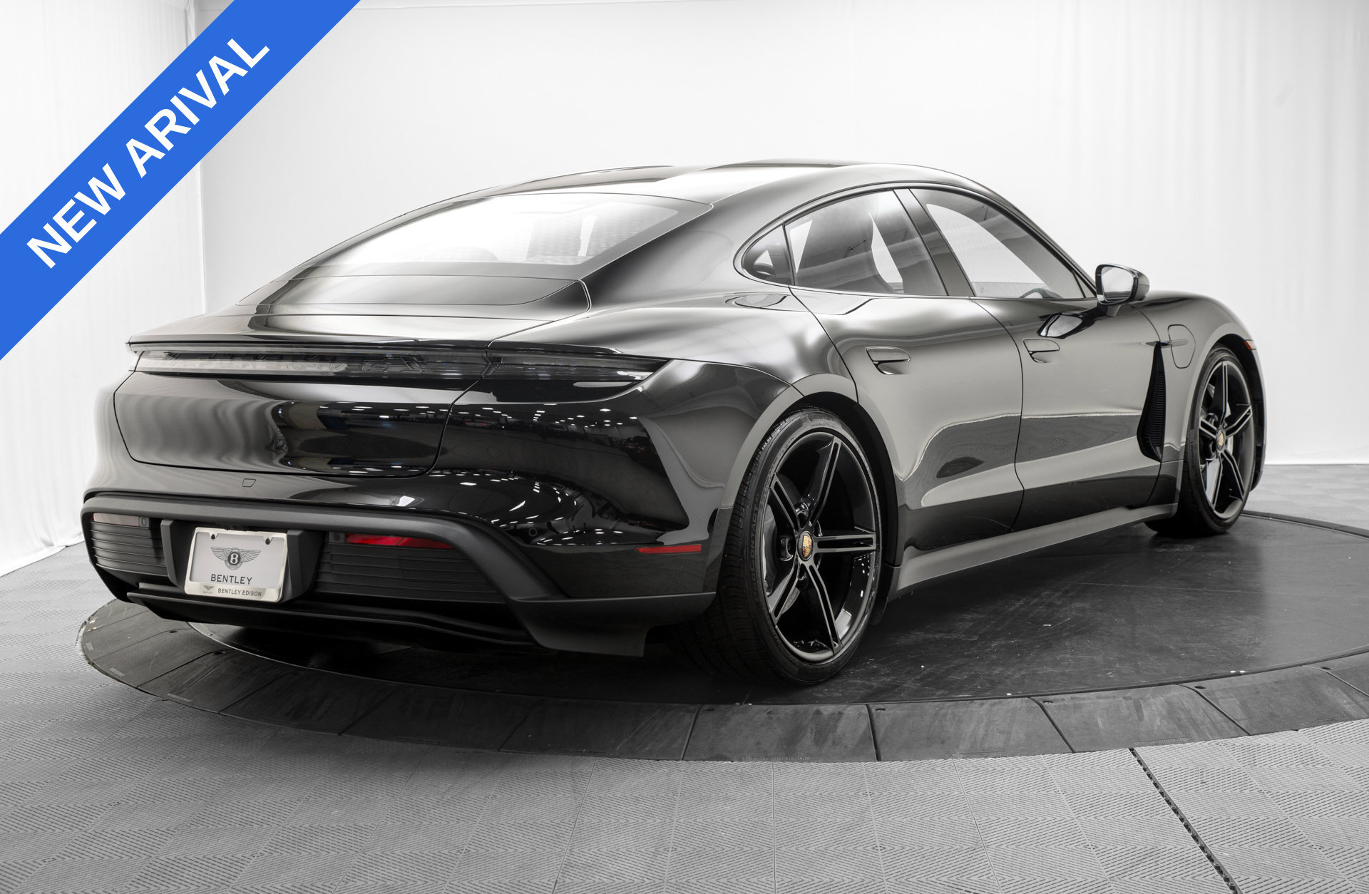 Used 2021 Porsche Taycan 4S AWD/4WD image 7