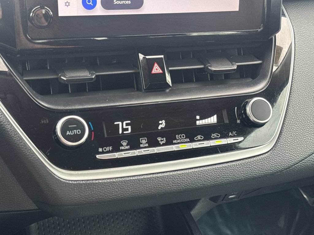 Used 2024 Toyota Corolla LE FWD image 23