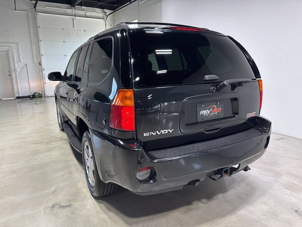 Used 2008 GMC Envoy Denali w/ Sun And 6-Disc Cd Package RWD image 5