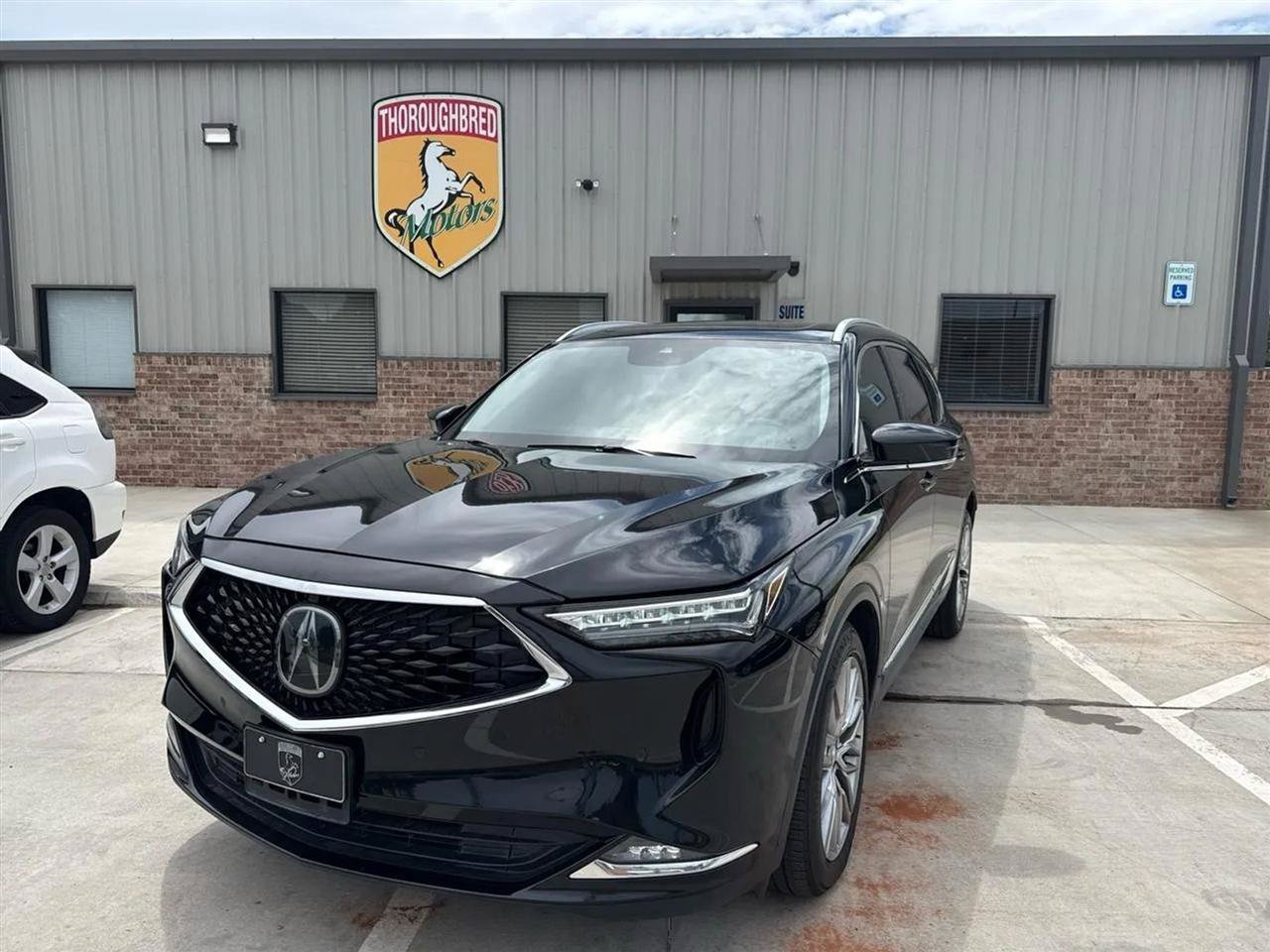 Used 2023 Acura MDX w/ Advance Package AWD/4WD image 3