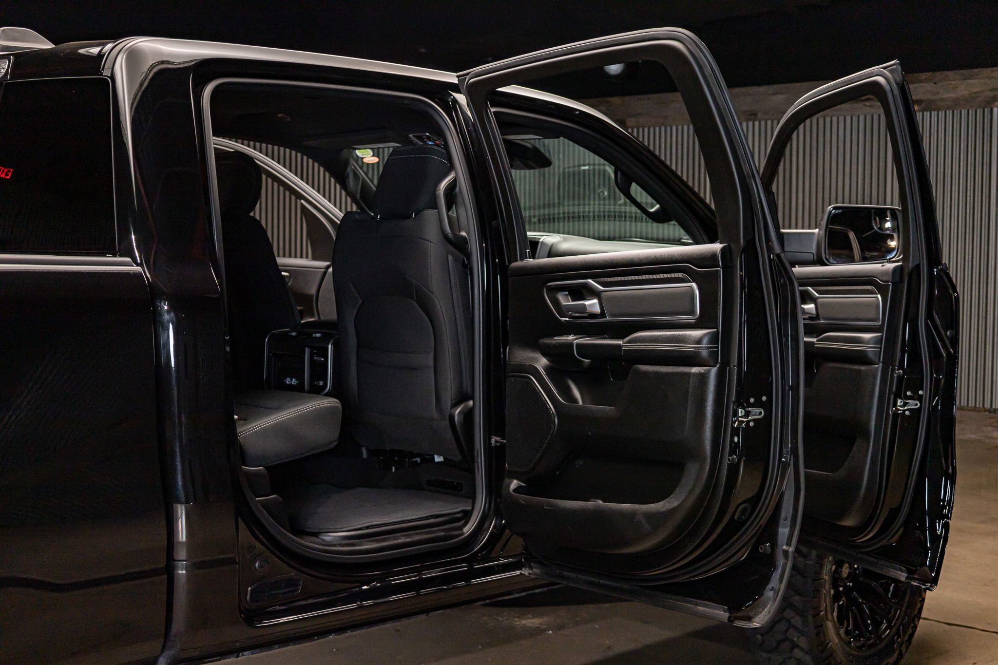 Used 2025 RAM 1500 Big Horn image 31