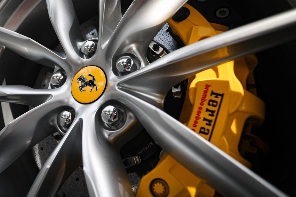 Certified 2022 Ferrari 812 GTS RWD image 16