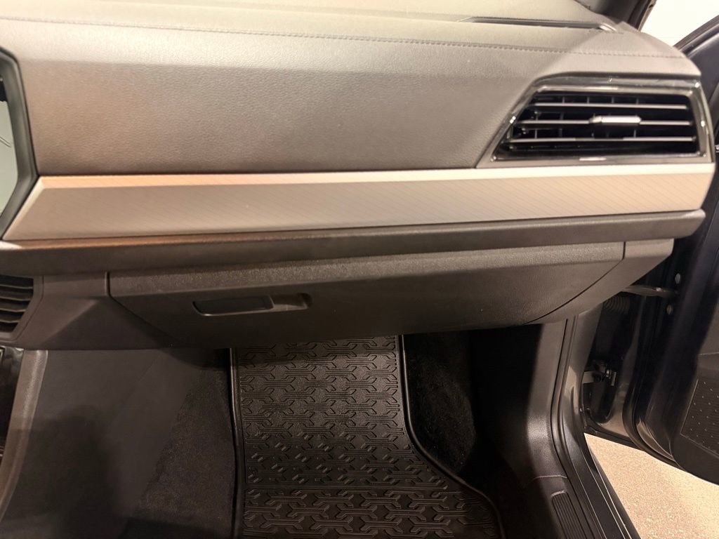 Used 2020 Volkswagen Jetta R-Line image 28