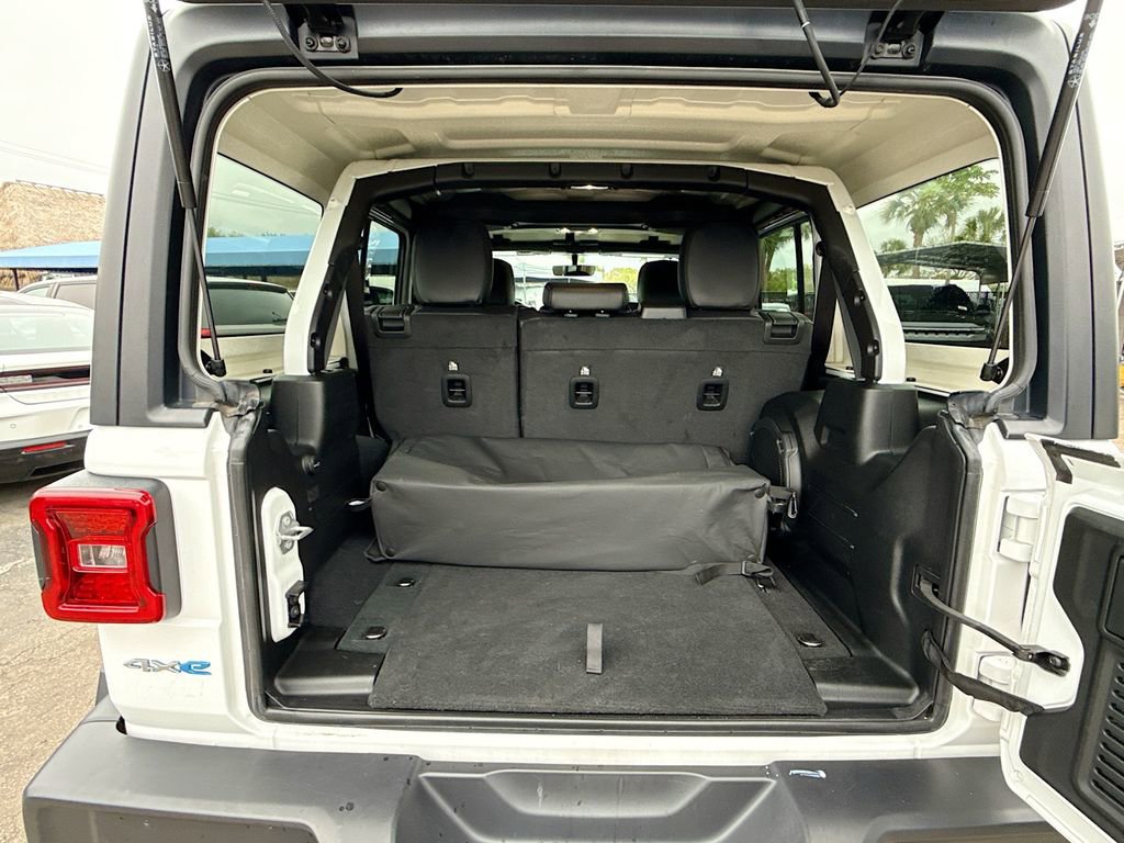 Used 2023 Jeep Wrangler Unlimited Sahara w/ Cold Weather Group image 30