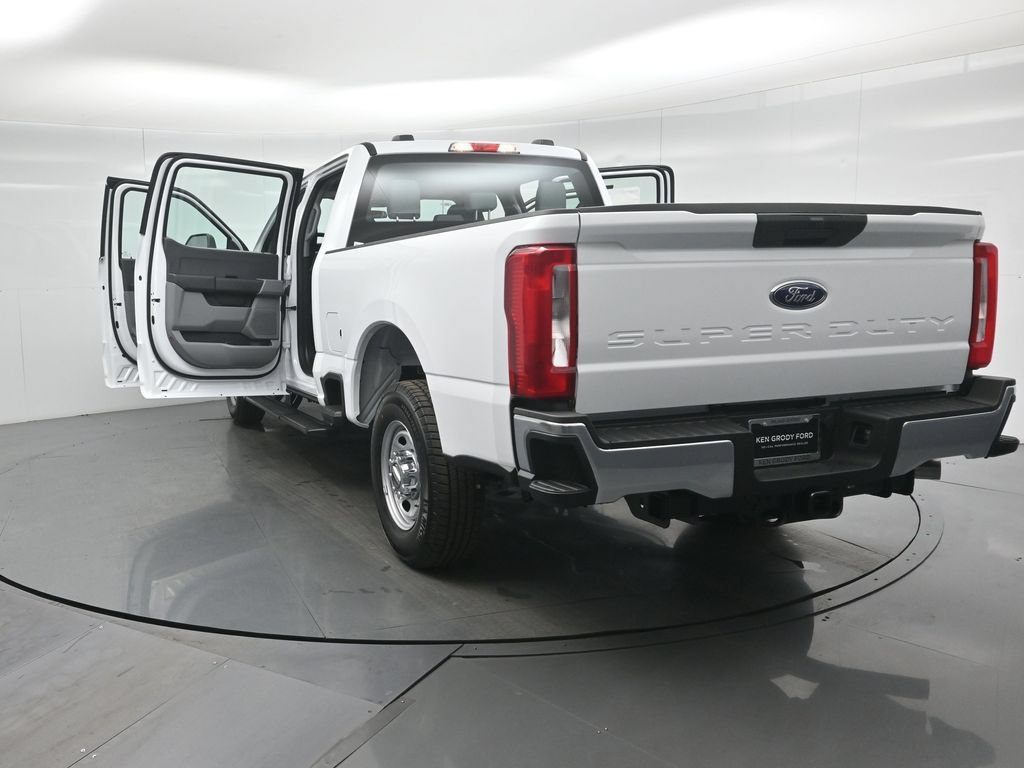 New 2026 Ford F250 XL w/ XL Chrome Package RWD image 30