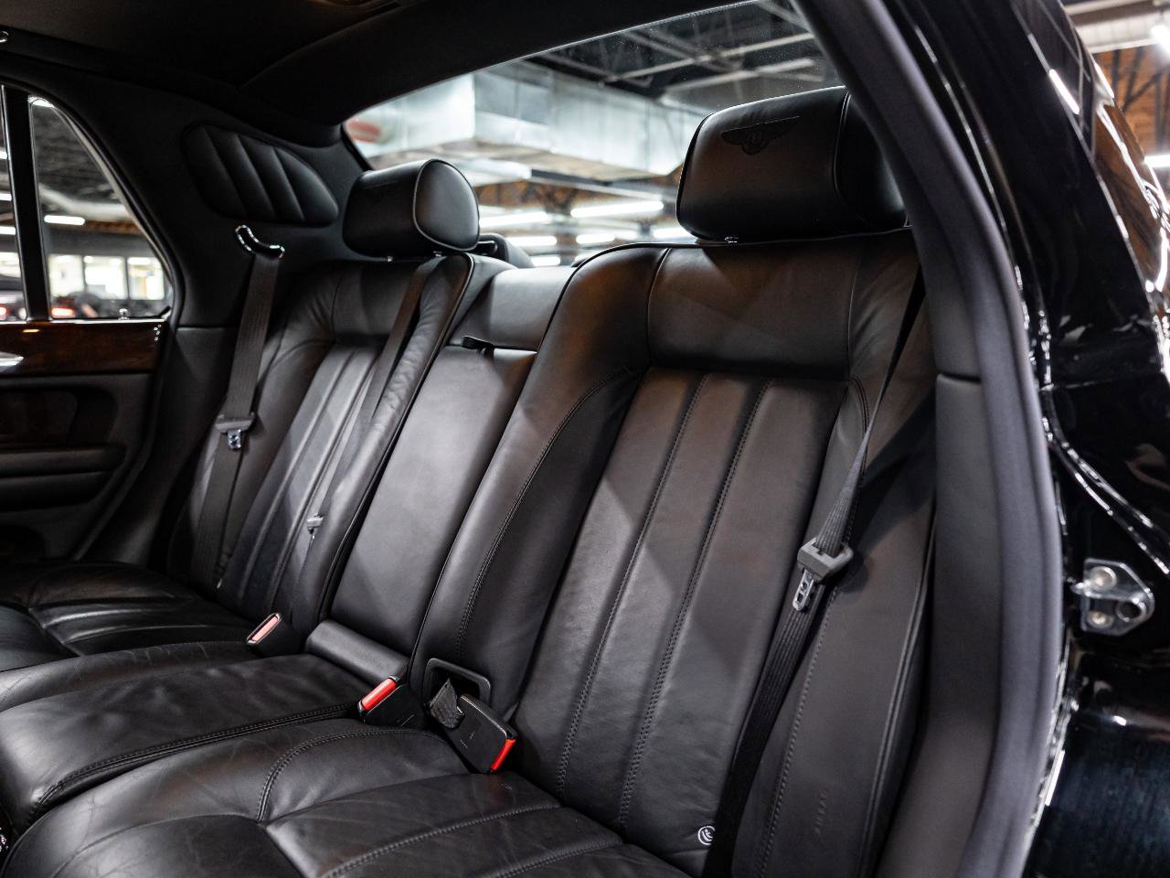 Used 2005 Bentley Arnage R RWD image 9
