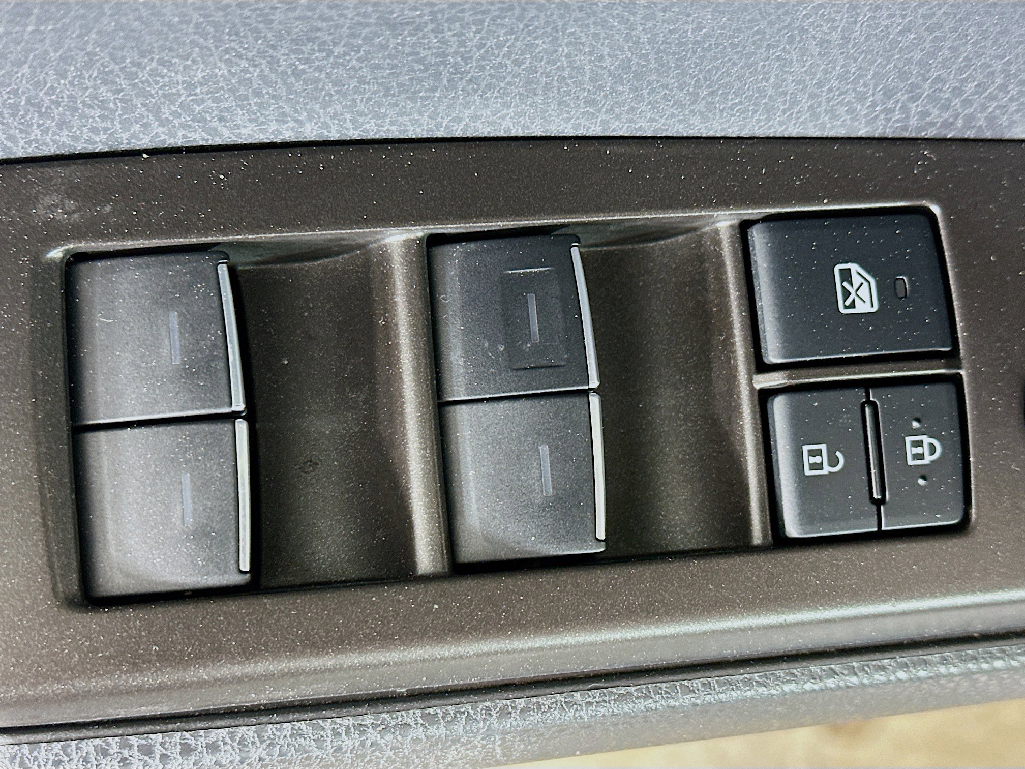 Used 2021 Toyota Camry XLE w/ Navigation Upgrade Package image 15