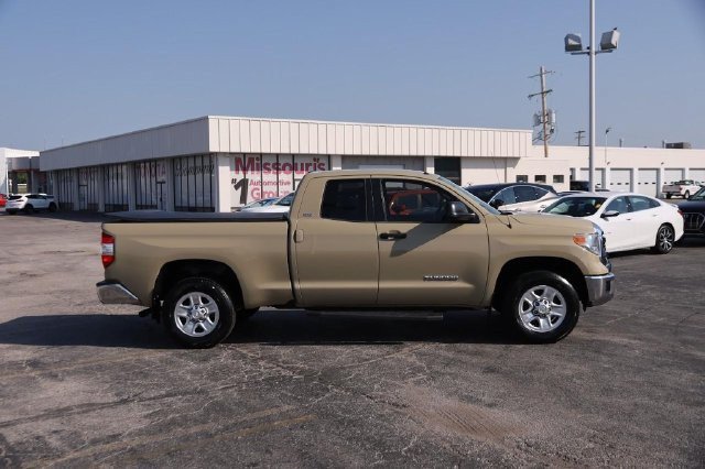 Used 2017 Toyota Tundra SR5 AWD/4WD image 5