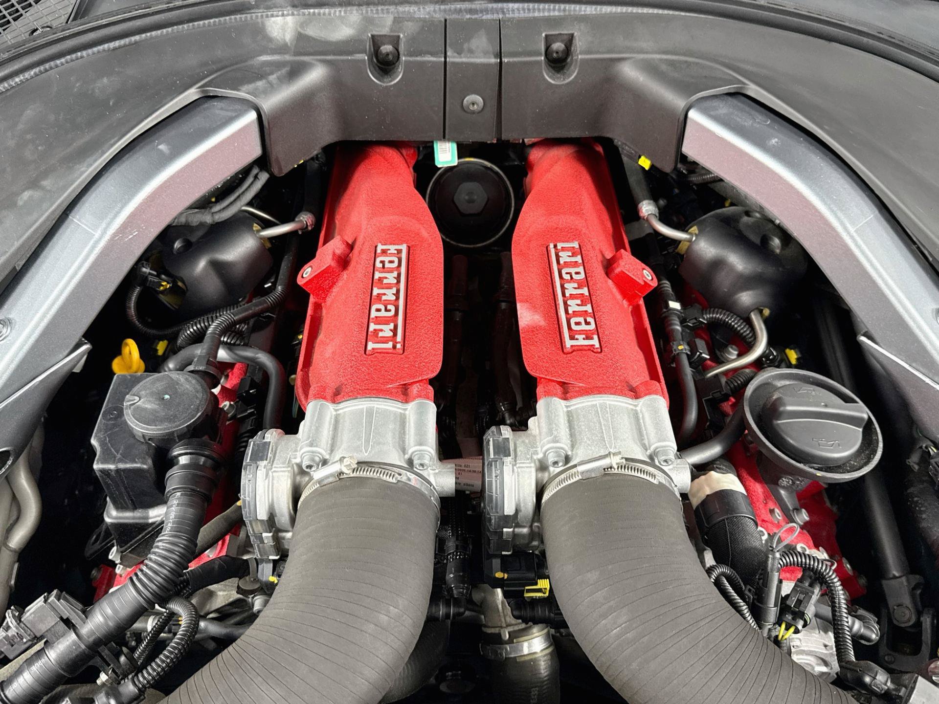 Used 2021 Ferrari Roma RWD image 34