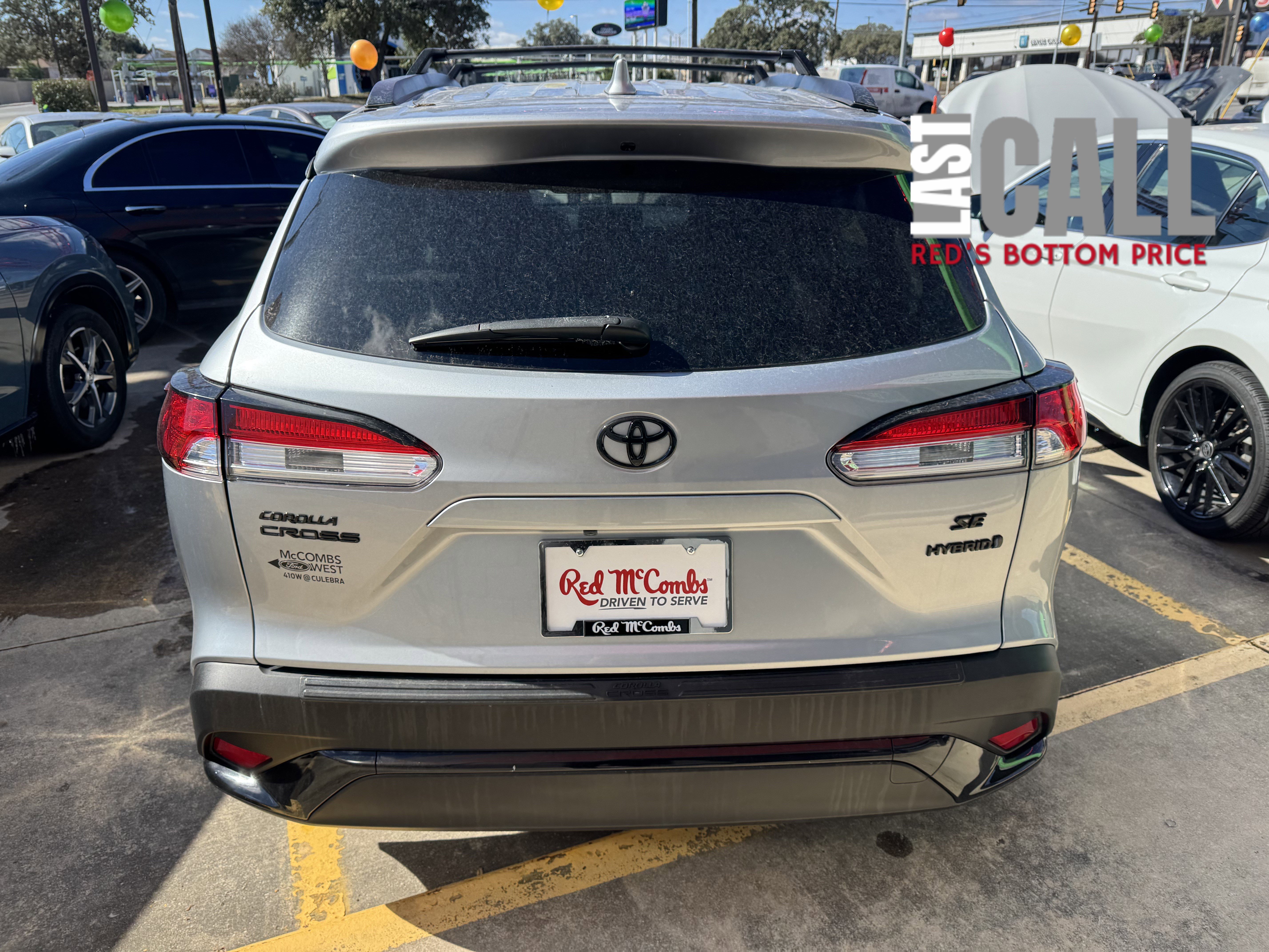 Used 2024 Toyota Corolla Cross SE image 6