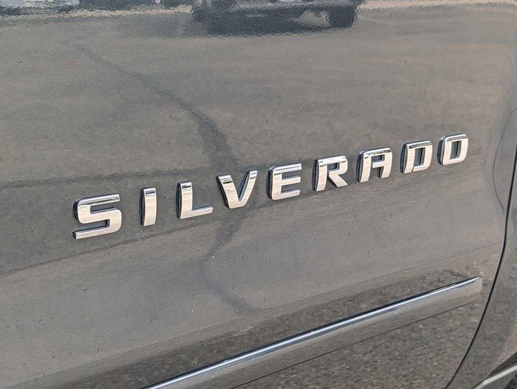 Used 2018 Chevrolet Silverado 1500 LT w/ All Star Edition AWD/4WD image 17