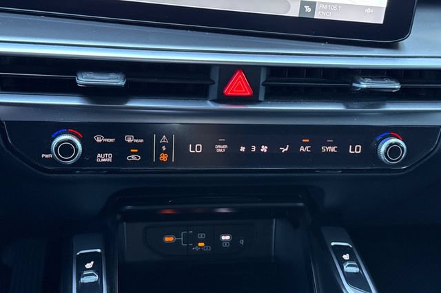 Certified 2025 Kia Sorento EX AWD/4WD image 29