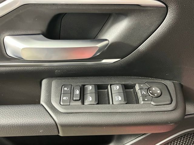 New 2026 RAM 1500 4x4 Crew Cab image 23