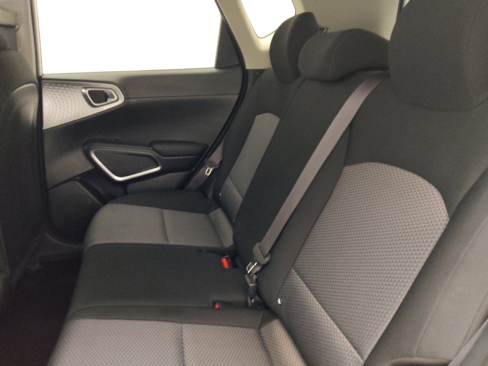 Used 2022 Kia Soul LX w/ Technology Package FWD image 18