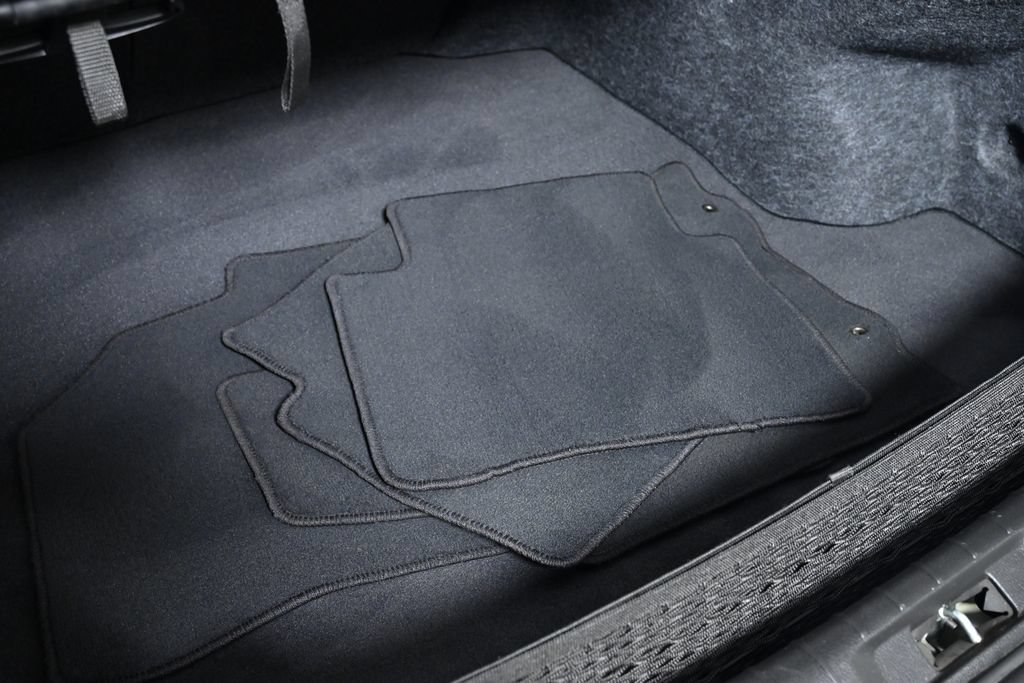 Certified 2020 Nissan Maxima Platinum w/ Sport Mat Group FWD image 34
