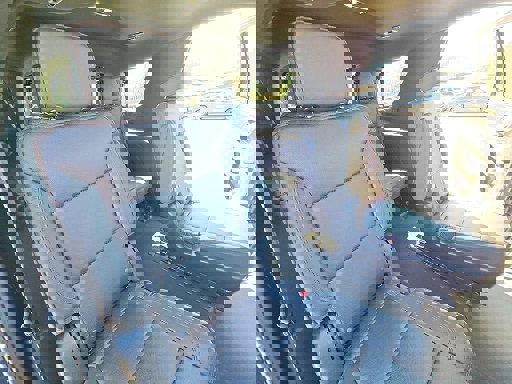 Used 2023 Chevrolet Tahoe High Country image 34