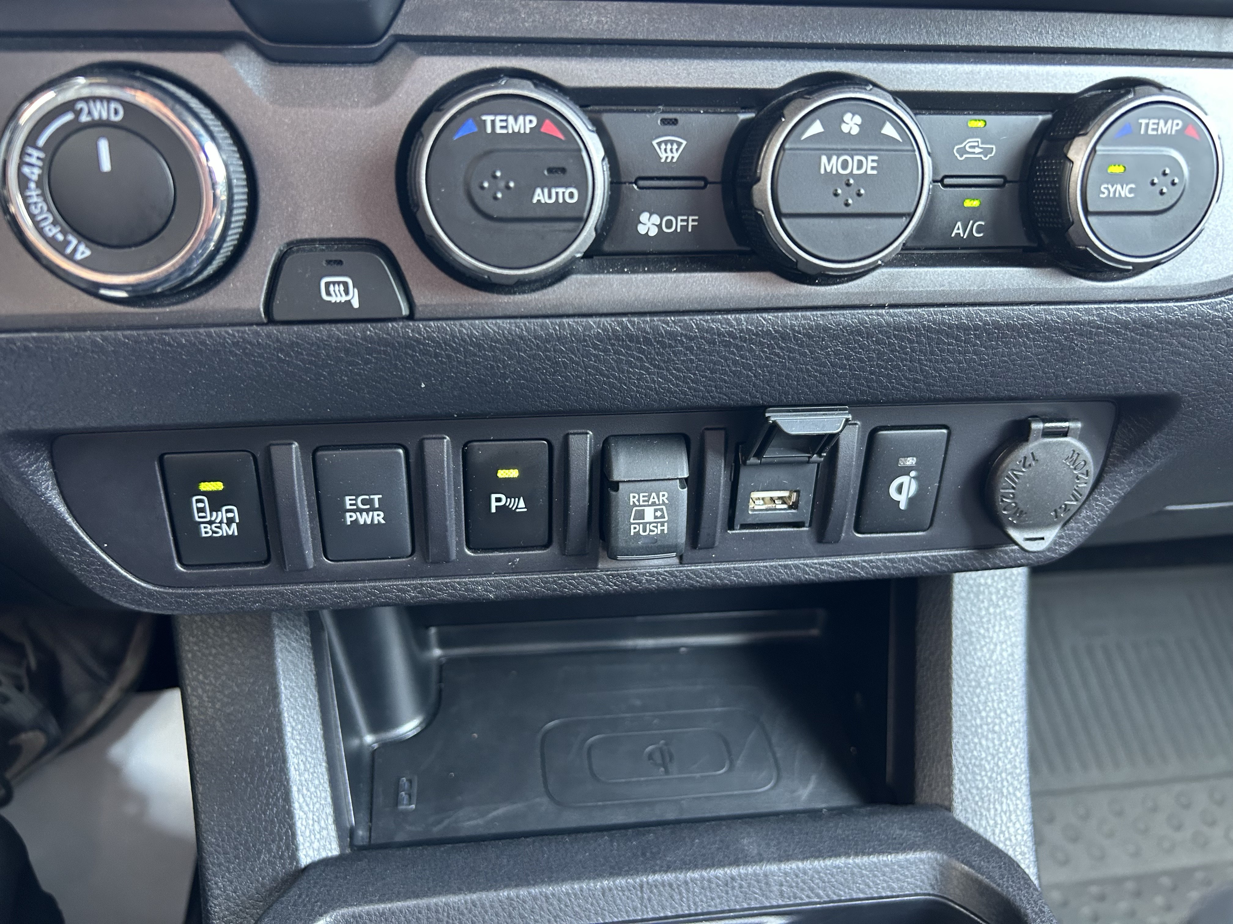 Certified 2023 Toyota Tacoma TRD Sport w/ Technology Package AWD/4WD image 29