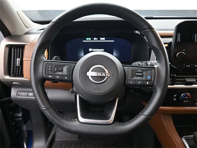 Used 2023 Nissan Pathfinder Platinum image 28