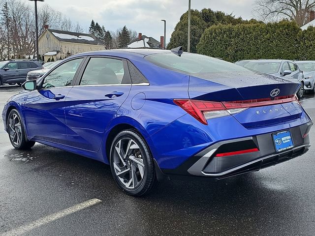 Used 2024 Hyundai Elantra SEL w/ Convenience Package image 4