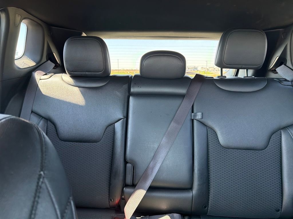 Used 2024 Jeep Compass Latitude image 24