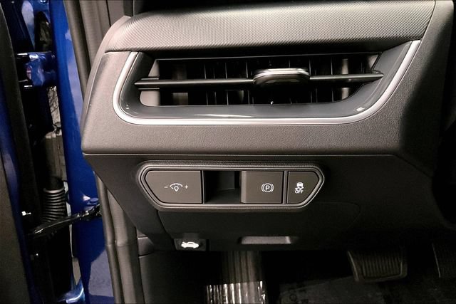 Used 2025 Kia K4 EX FWD image 36