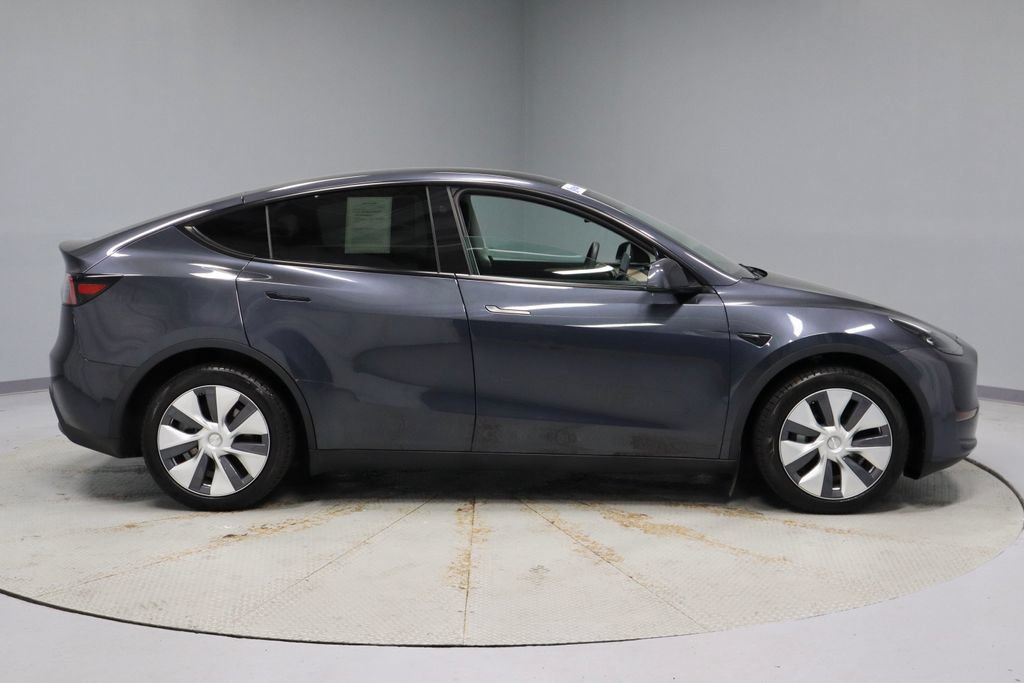 Used 2024 Tesla Model Y Long Range AWD/4WD image 7