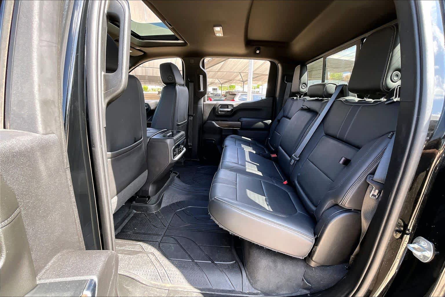 Used 2022 Chevrolet Silverado 1500 High Country w/ Technology Package AWD/4WD image 20