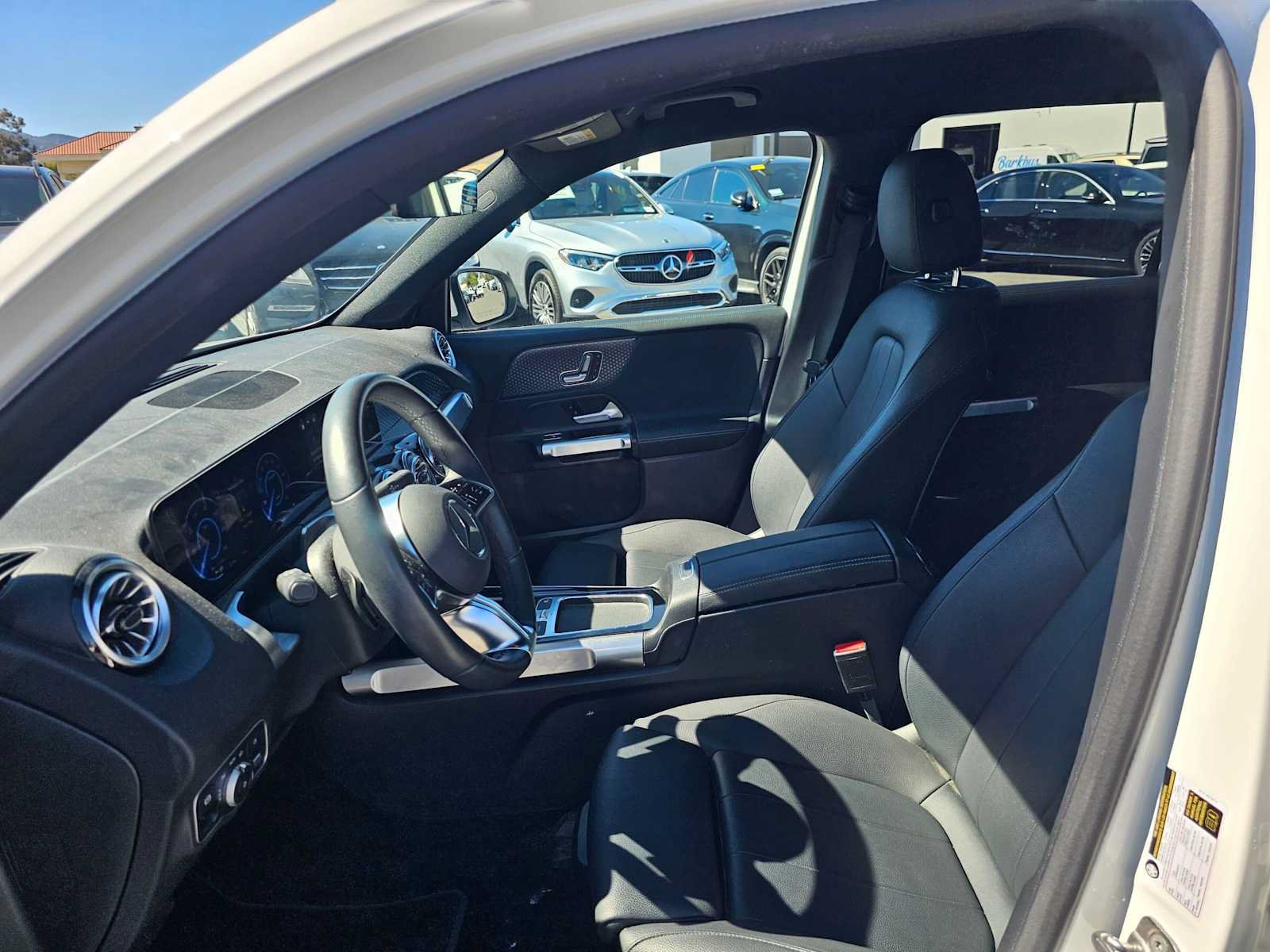 Used 2024 Mercedes-Benz EQB 250+ image 21