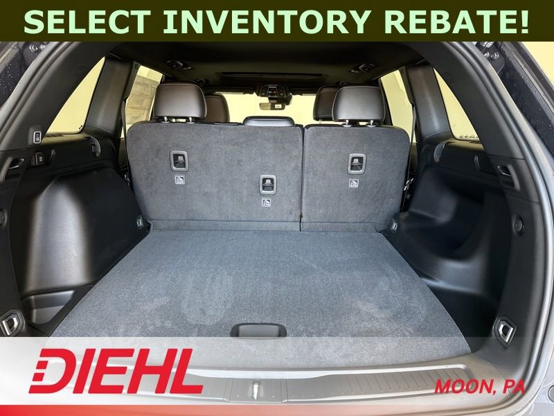 New 2025 Jeep Grand Cherokee Altitude w/ Trailer Tow Package AWD/4WD image 9
