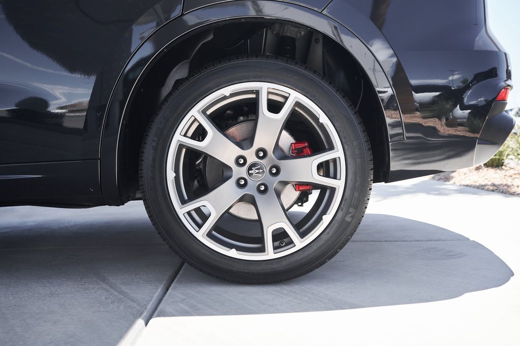 Used 2022 Maserati Levante Modena image 8