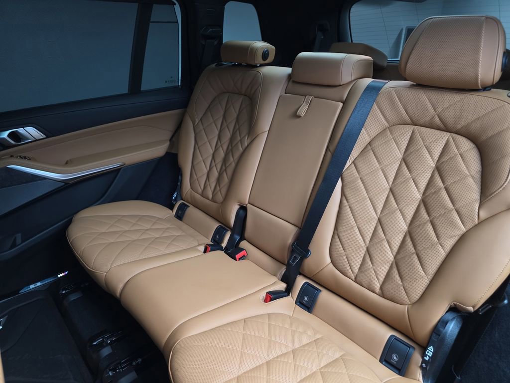 New 2026 BMW X7 xDrive40i w/ M Sport Package image 15