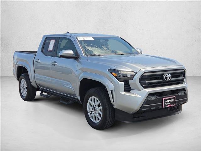 Certified 2025 Toyota Tacoma SR5 AWD/4WD image 3