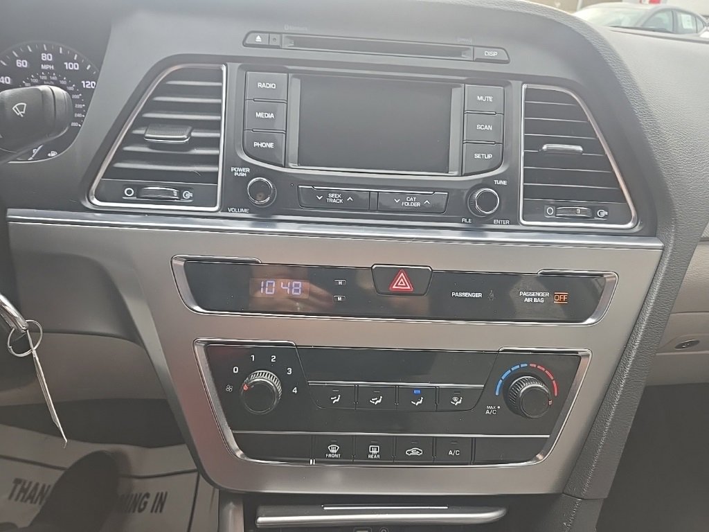 Used 2015 Hyundai Sonata SE w/ Option Group 09 image 19