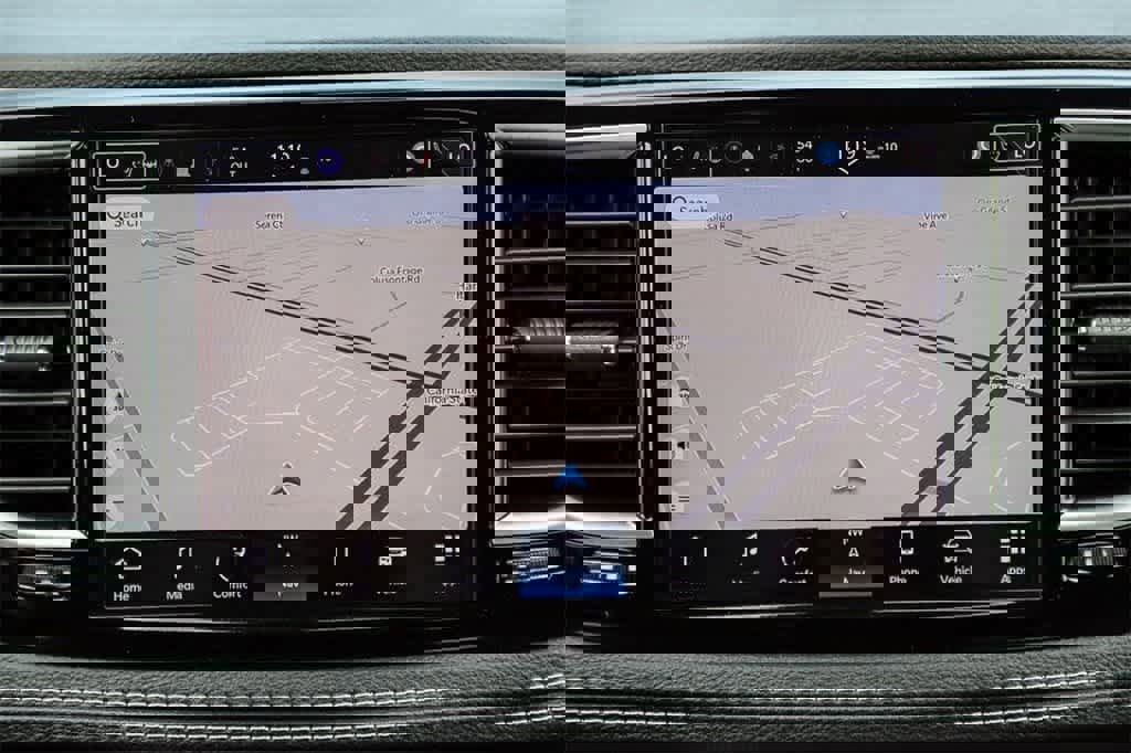 New 2023 Chrysler Pacifica Limited image 13