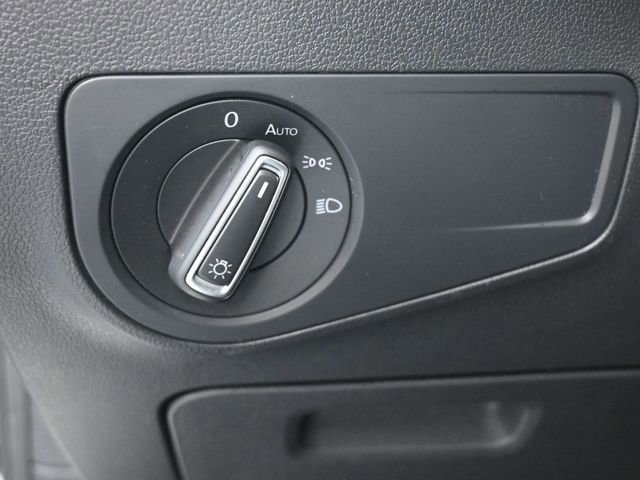 Used 2021 Volkswagen Tiguan SE image 21