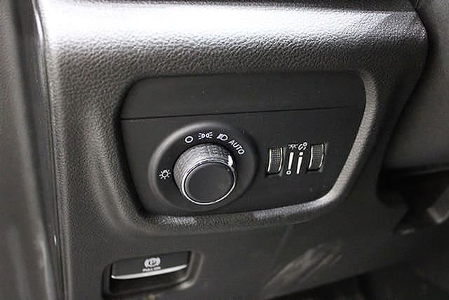 Used 2023 Jeep Grand Cherokee Altitude image 13