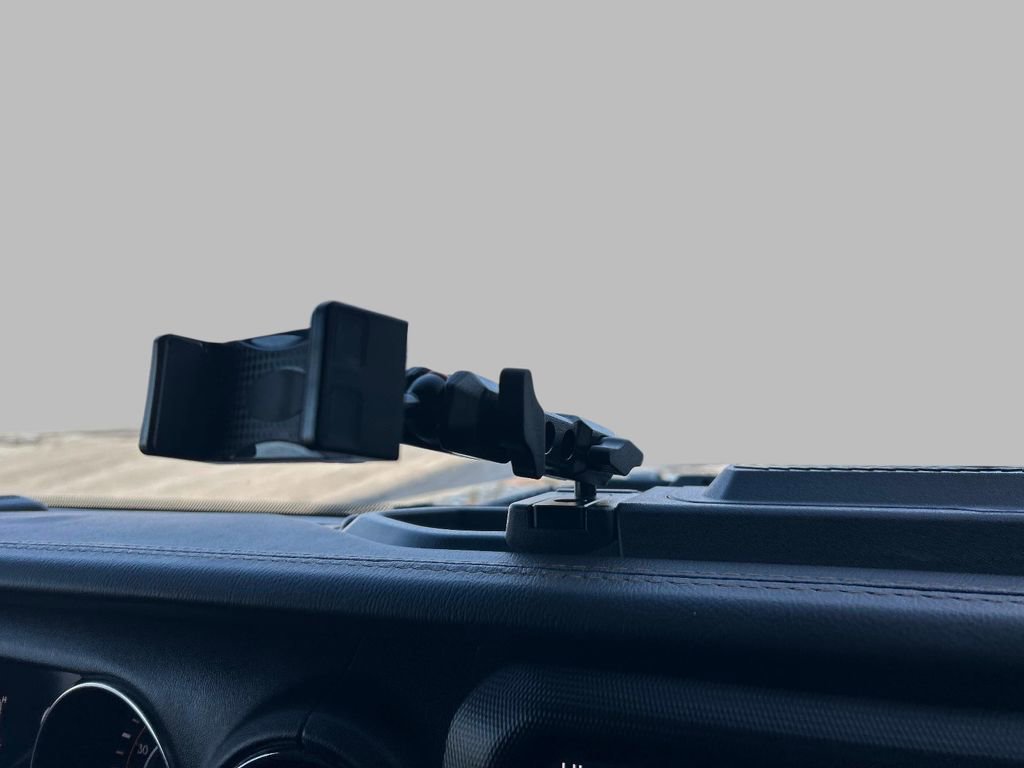 Used 2021 Jeep Wrangler Unlimited Sahara image 30