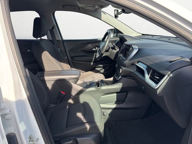 Used 2024 GMC Terrain SLE image 15